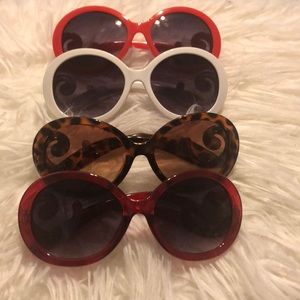 Swirled side shades!🤗($13 per sunglass)